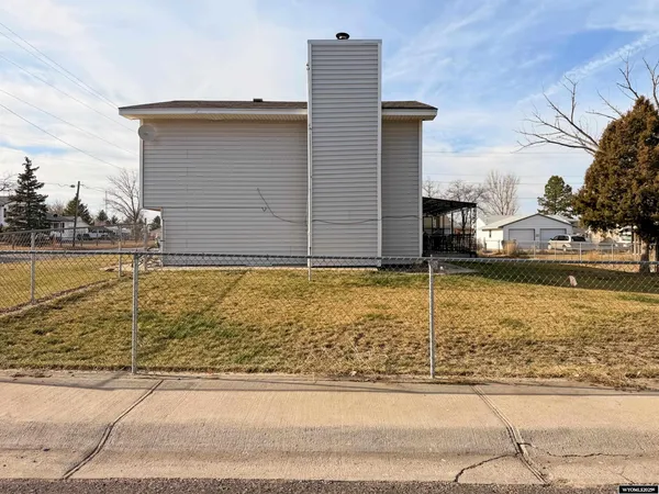 $290,000 | 1850 West Walnut Street, Wheatland, WY 82201
