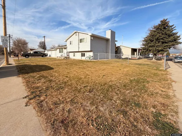 $290,000 | 1850 West Walnut Street, Wheatland, WY 82201