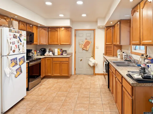 $300,000 | 1850 West Walnut Street, Wheatland, WY 82201