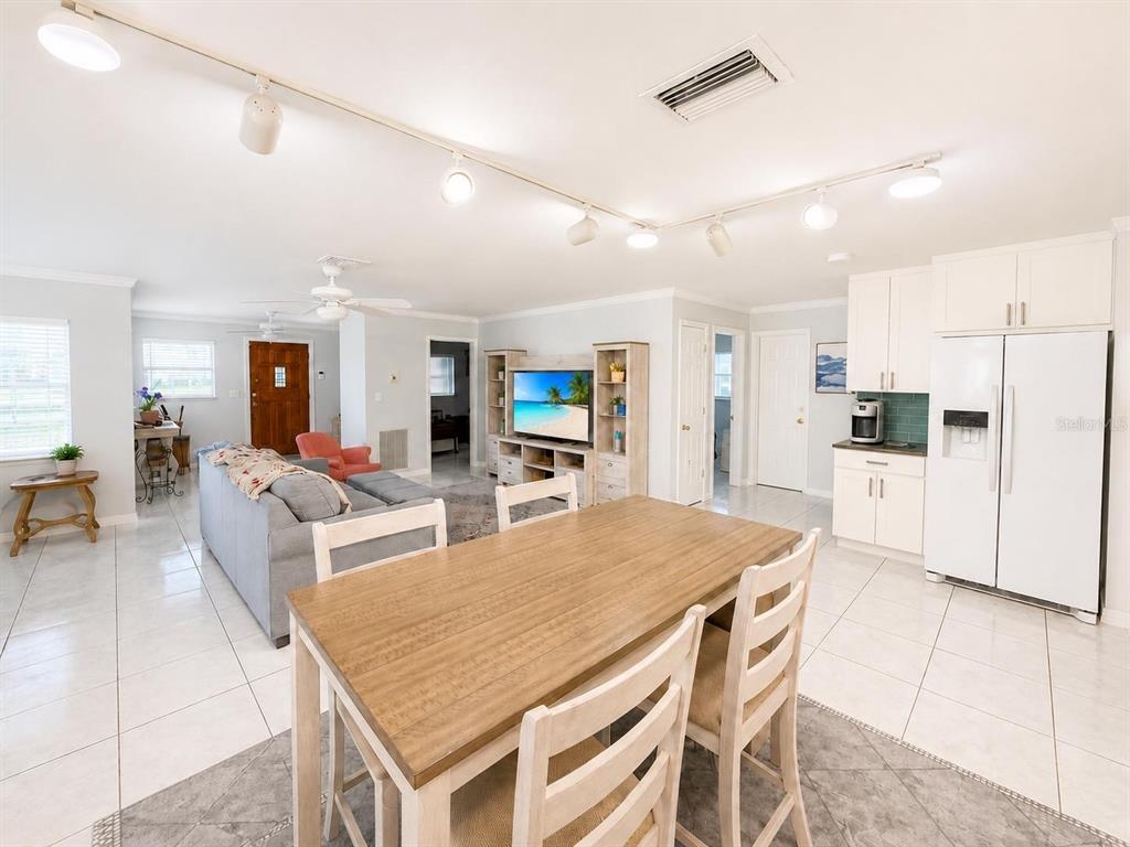 1205 Lisa Lane Okeechobee, FL 34974 - Photo 15 of 26