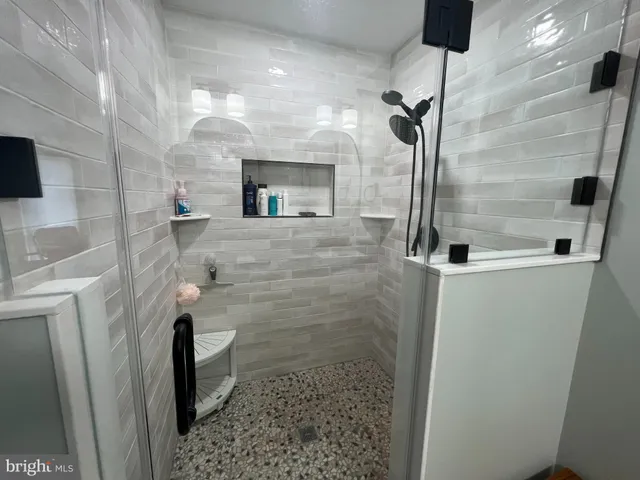 $735,000 | 436 Oyster Cove Drive, Grasonville, MD 21638