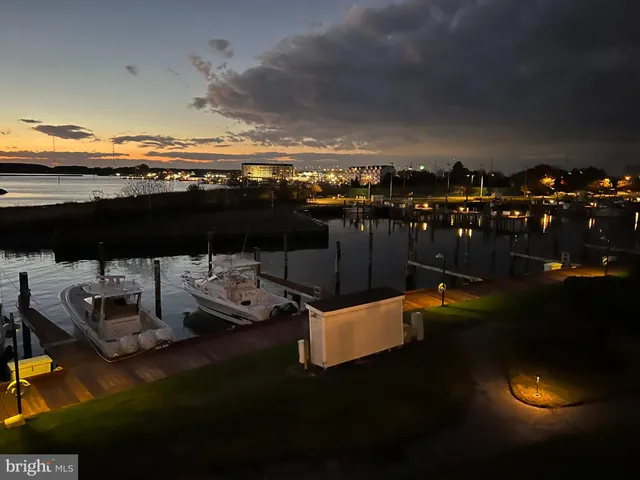 $735,000 | 436 Oyster Cove Drive, Grasonville, MD 21638