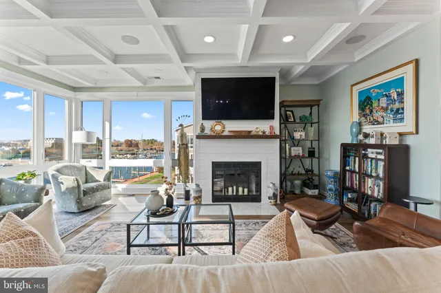 $735,000 | 436 Oyster Cove Drive, Grasonville, MD 21638