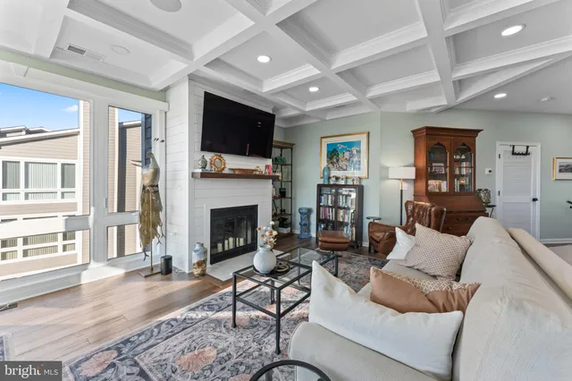 $735,000 | 436 Oyster Cove Drive, Grasonville, MD 21638