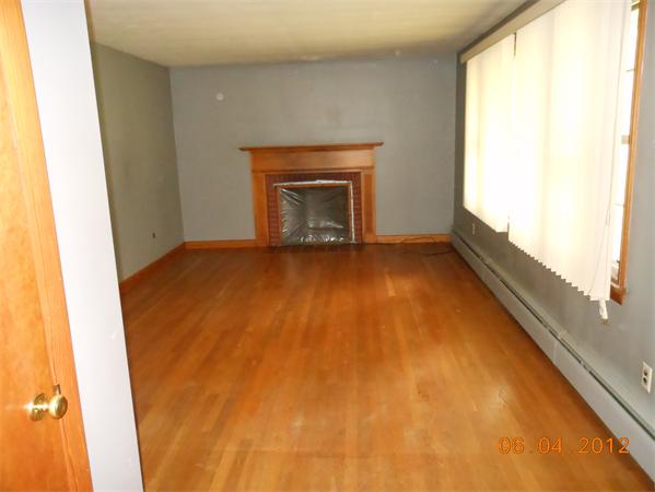 611 Granby Road Chicopee, MA 01013 - Photo 4 of 11