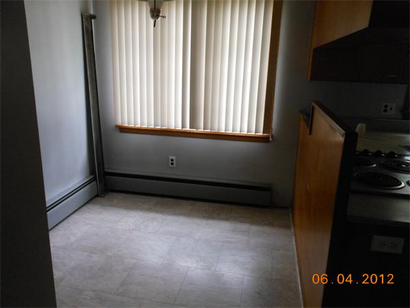 611 Granby Road Chicopee, MA 01013 - Photo 5 of 11