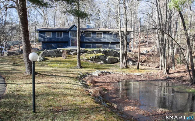 $1,495,000 | 26 Hill Farm Road, Weston, CT 06883