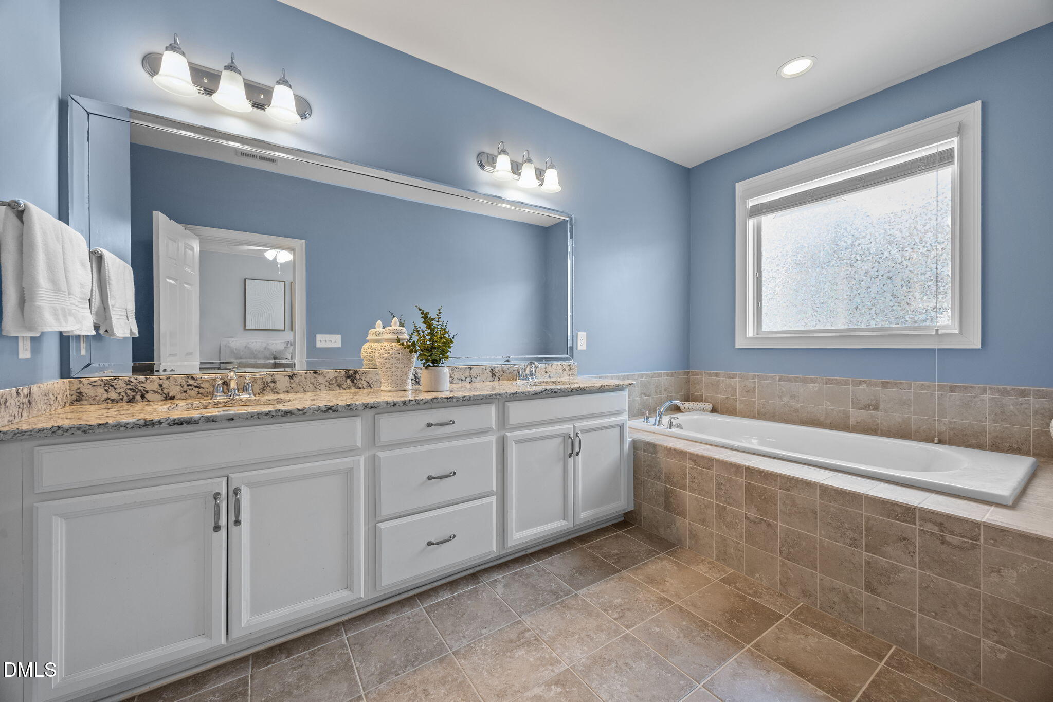 621 Fallon Grove Way Raleigh, NC 27608 - Photo 13 of 28 36-web-or-mls-IMG_5830