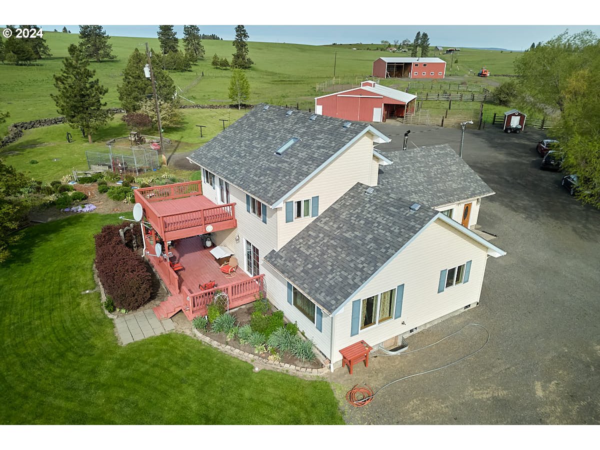 76012 Highway 82 Elgin, OR 97827 - Photo 39 of 41 a aerial view of a house with a yard