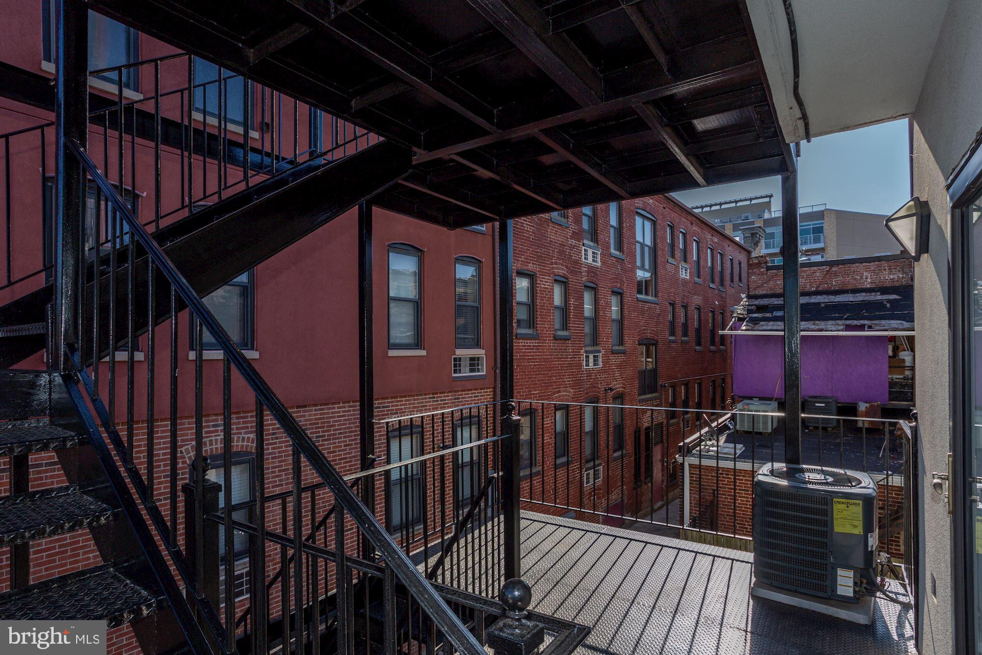 2713 Ontario Road Northwest, Unit 3 Washington, DC 20009 - Photo 21 of 21 Rear balcony/landing area