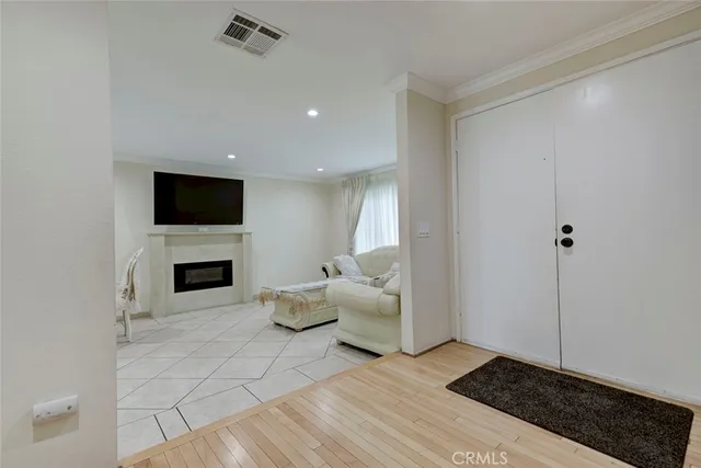 $929,000 | 20442 Runnymede Street, Winnetka, CA 91306