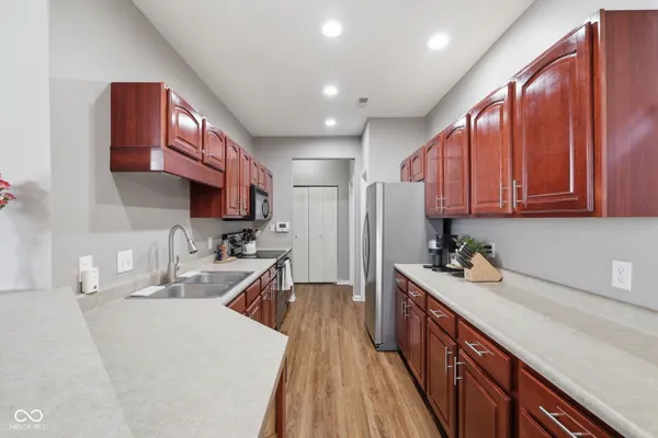 $235,000 | 2337 Colfax Lane, Indianapolis, IN 46260