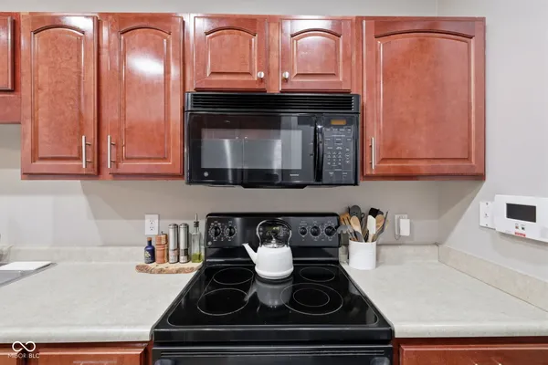 $235,000 | 2337 Colfax Lane, Indianapolis, IN 46260