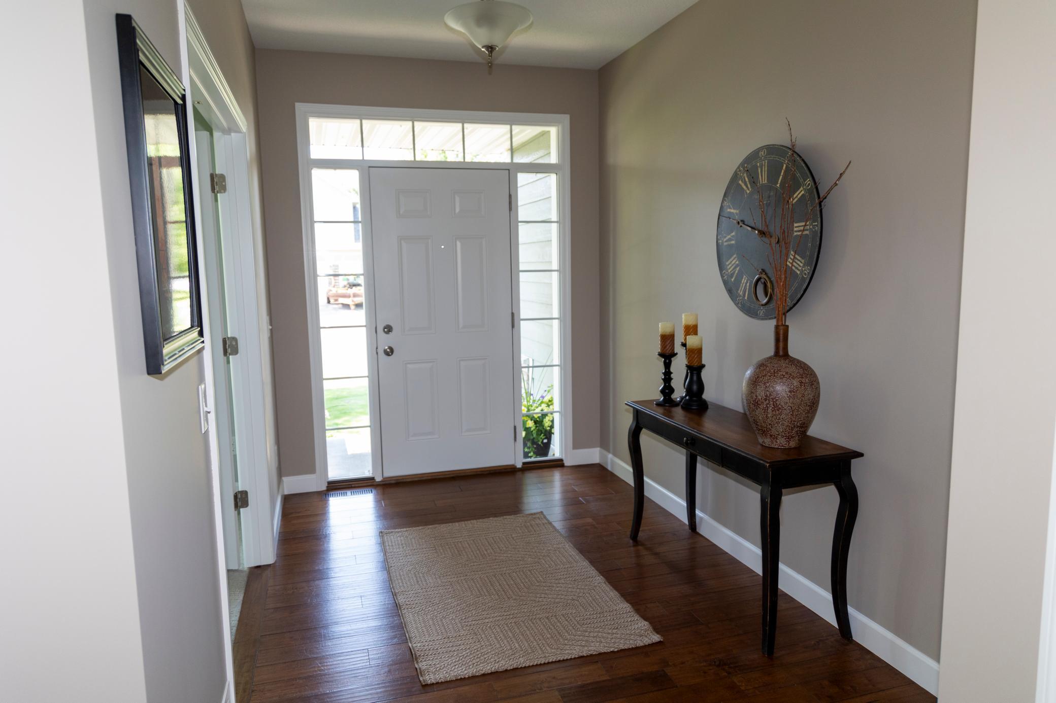 1364 Ridge Lane Shakopee, MN 55379 - Photo 2 of 50