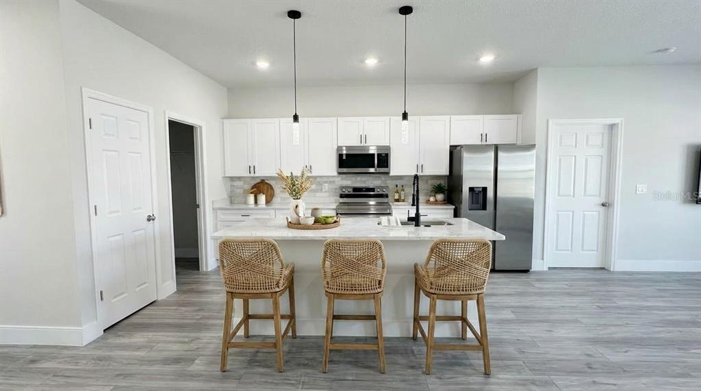 17046 Southwest 44th Circle Ocala, FL 34473 - Photo 6 of 48