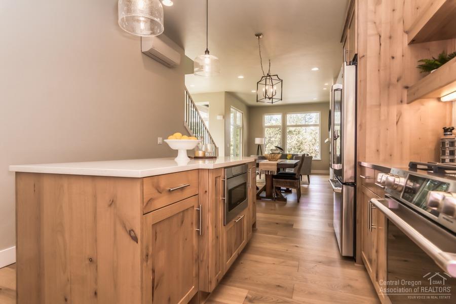 61566 Southwest Blakely Road Bend, OR 97702 - Photo 11 of 25 Additional Photo