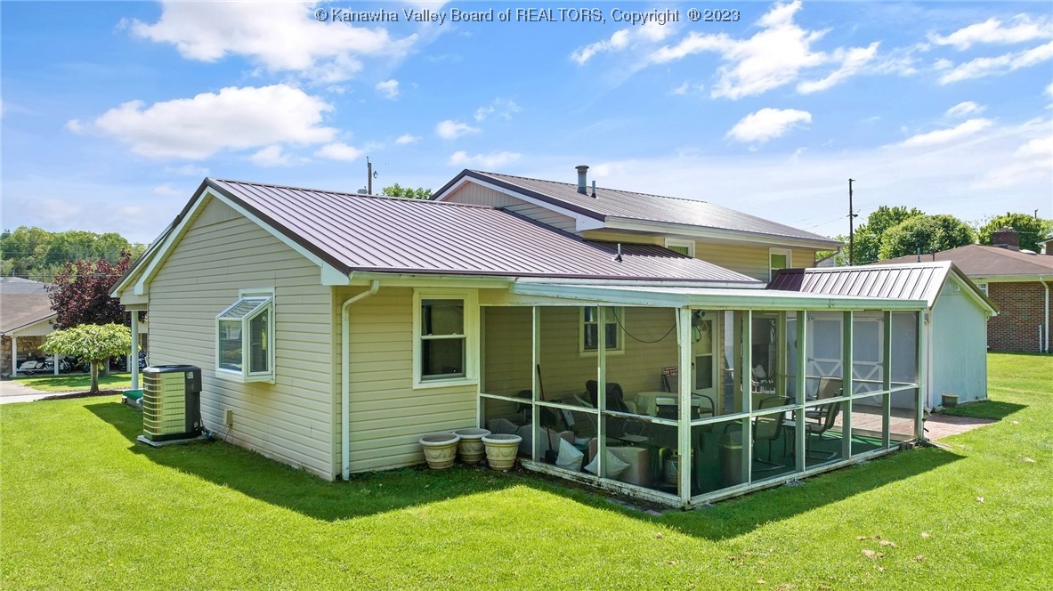 207 Simmons Drive Ripley, WV 25271 - Photo 15 of 19 Gallery Image 15