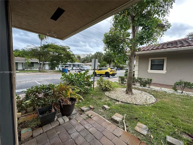 $1,895 | 1045 Northeast 10th Avenue, Unit 1, Fort Lauderdale, FL 33304