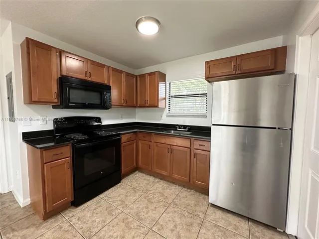 $1,895 | 1045 Northeast 10th Avenue, Unit 1, Fort Lauderdale, FL 33304
