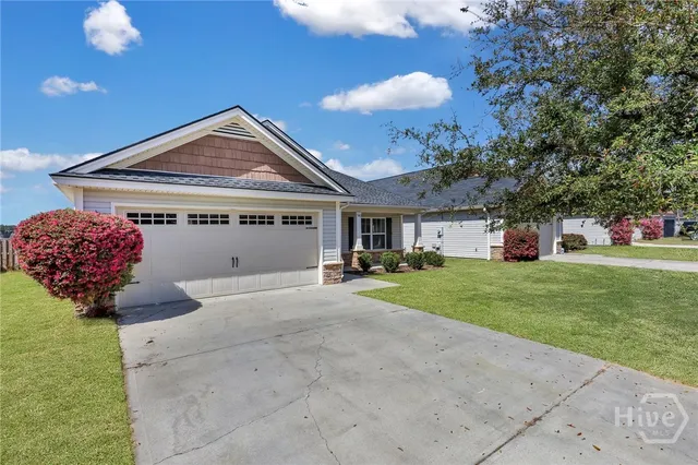 $2,400 | 94 Lake Shore Boulevard, Port Wentworth, GA 31407