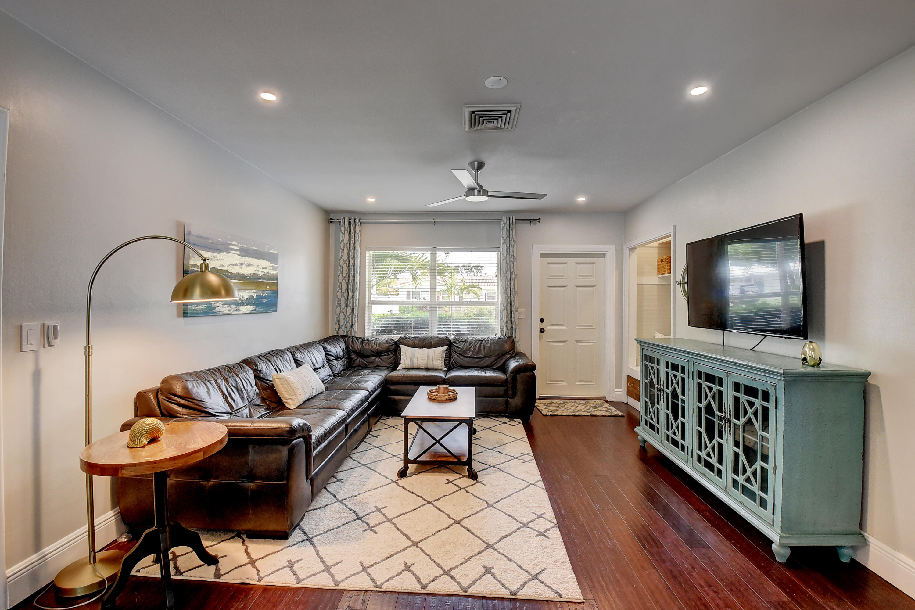 1167 Southwest 3rd Street Boca Raton, FL 33486 - Photo 4 of 28 LIVING ROOM