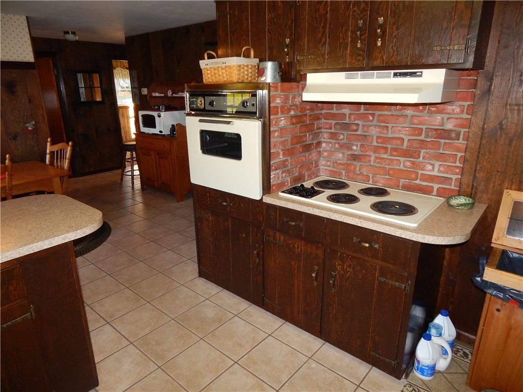 184 Nimitz Road Woonsocket, RI 02895 - Photo 12 of 27