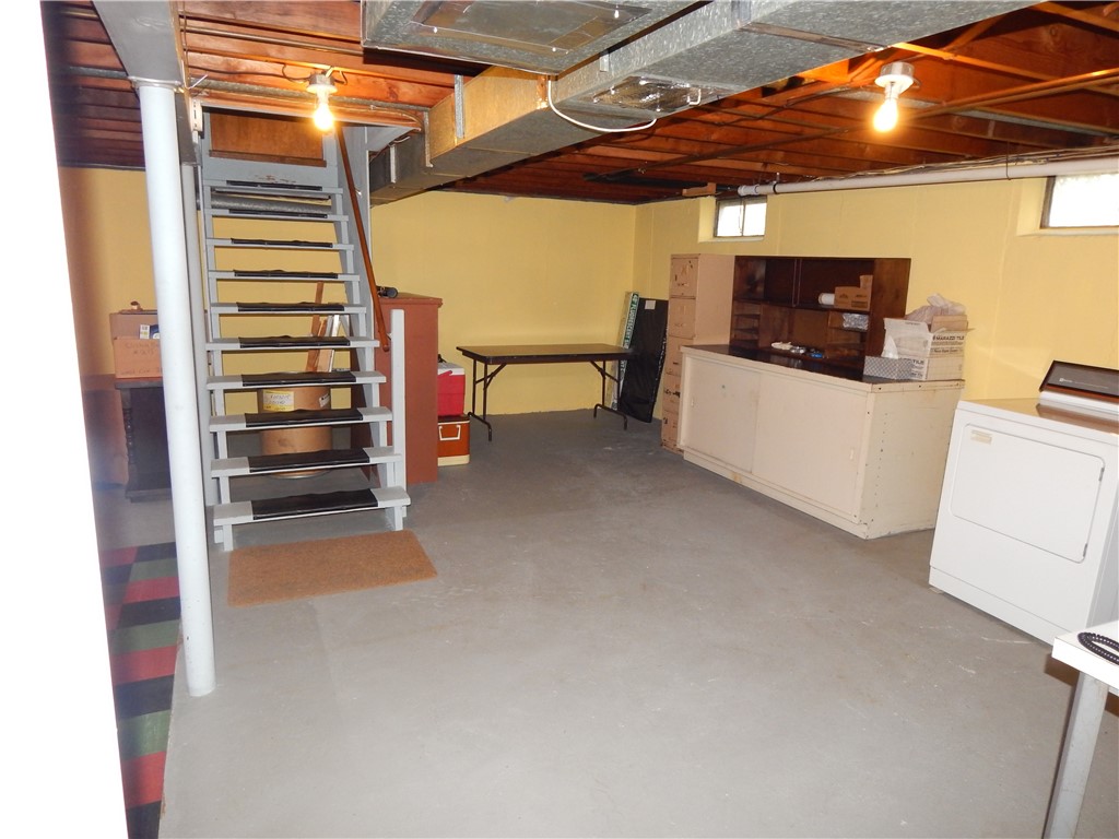 184 Nimitz Road Woonsocket, RI 02895 - Photo 23 of 27
