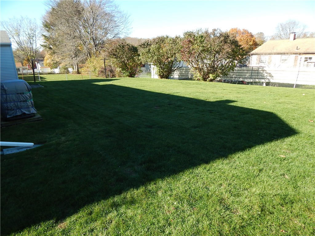 184 Nimitz Road Woonsocket, RI 02895 - Photo 8 of 27