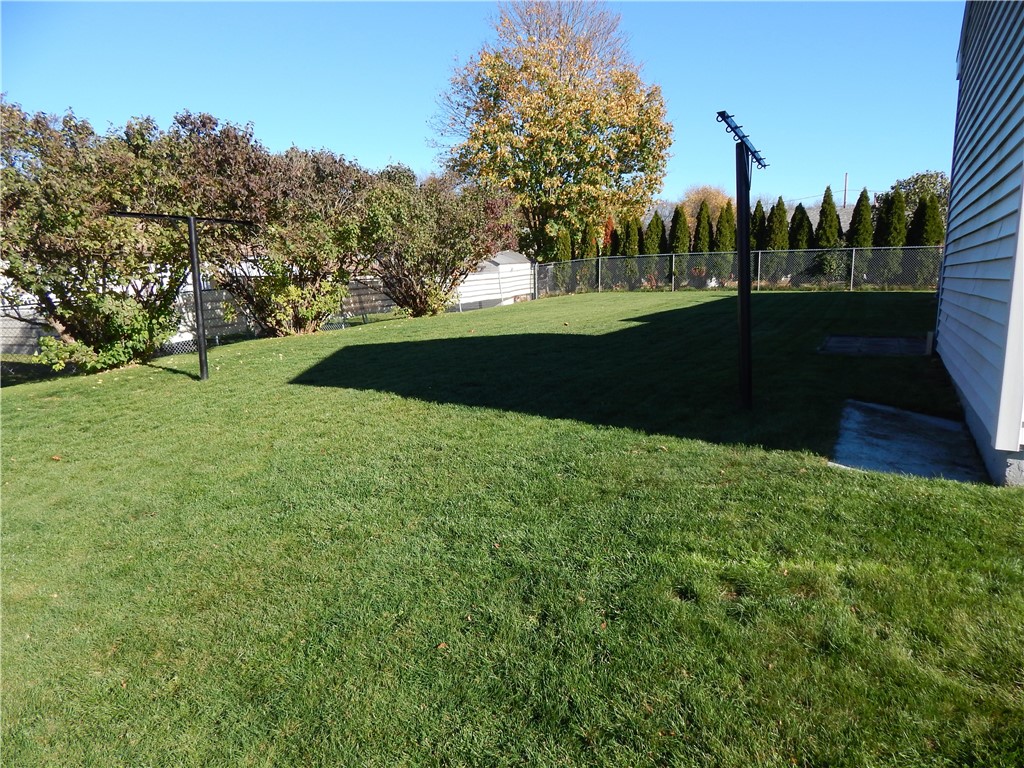 184 Nimitz Road Woonsocket, RI 02895 - Photo 9 of 27