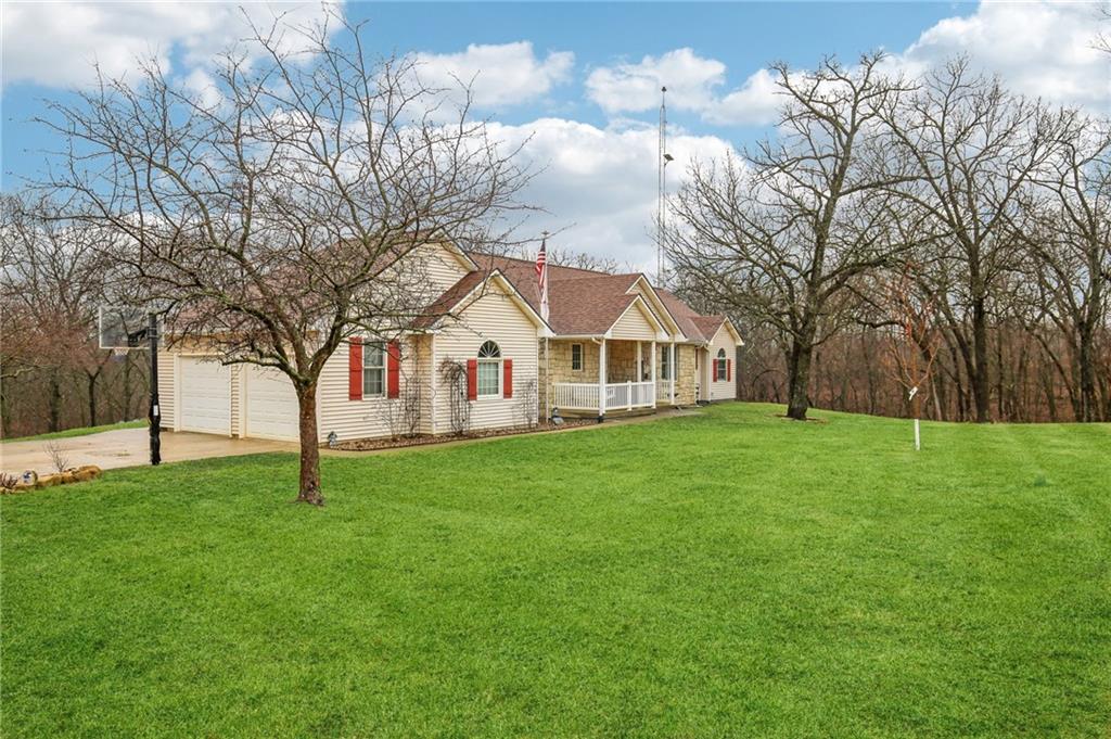 4547 Wallace Road McLouth, KS 66054 - Photo 2 of 42