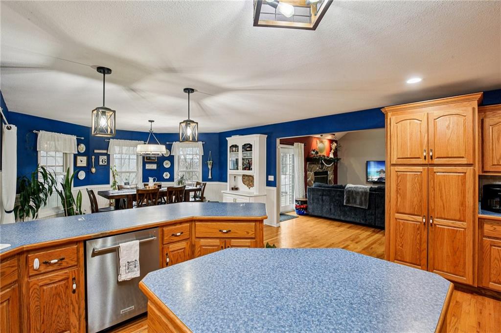 4547 Wallace Road McLouth, KS 66054 - Photo 10 of 42