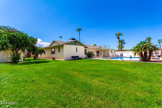 $3,600 | 11621 North 39th Street, Phoenix, AZ 85028