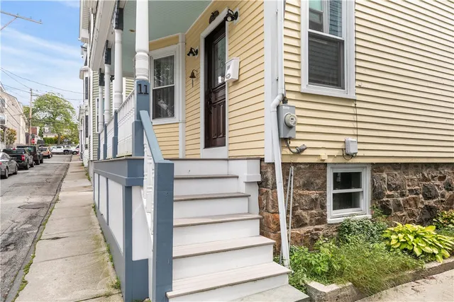 $3,250 | 11 Ann Street, Newport, RI 02840