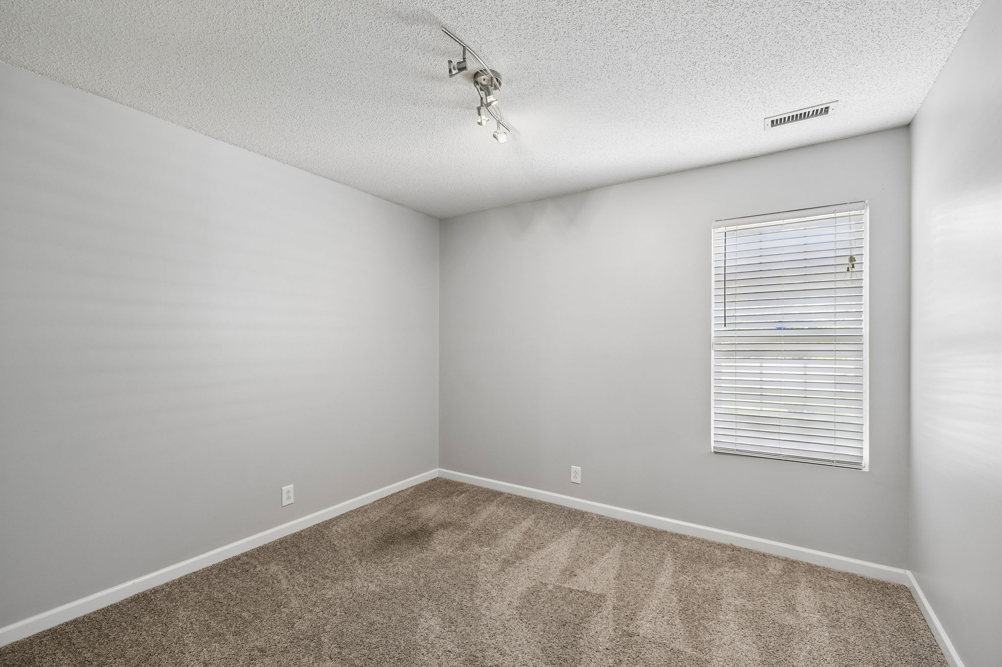 1419 Rochester Drive Murfreesboro, TN 37130 - Photo 18 of 27 Gallery Image 18
