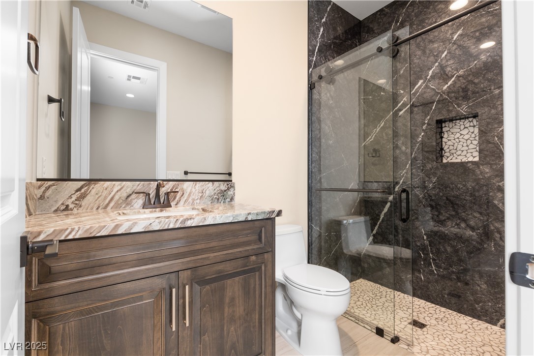 9865 Bright Angel Way Las Vegas, NV 89149 - Photo 63 of 98 Bathroom #3