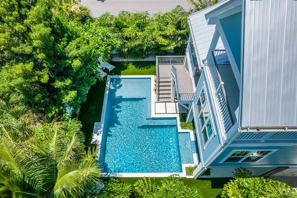 419 Alamanda Road Anna Maria, FL 34216 - Photo 6 of 69