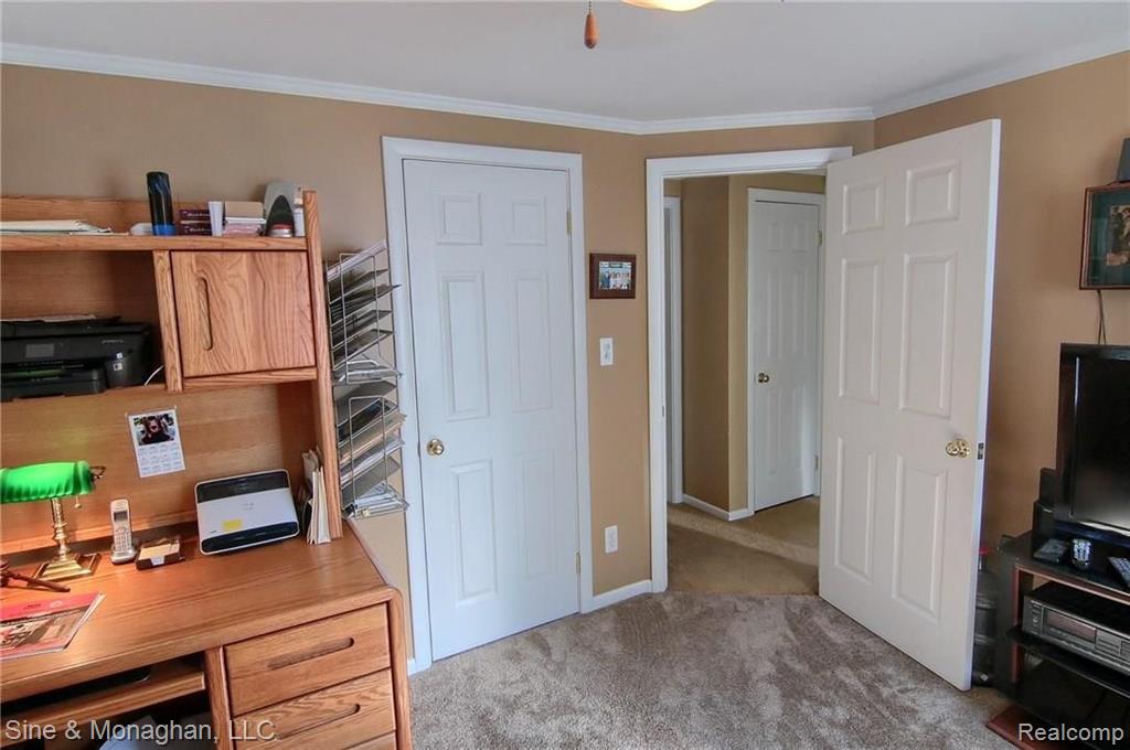 1921 Littlestone Road Grosse Pointe Woods, MI 48236 - Photo 20 of 29