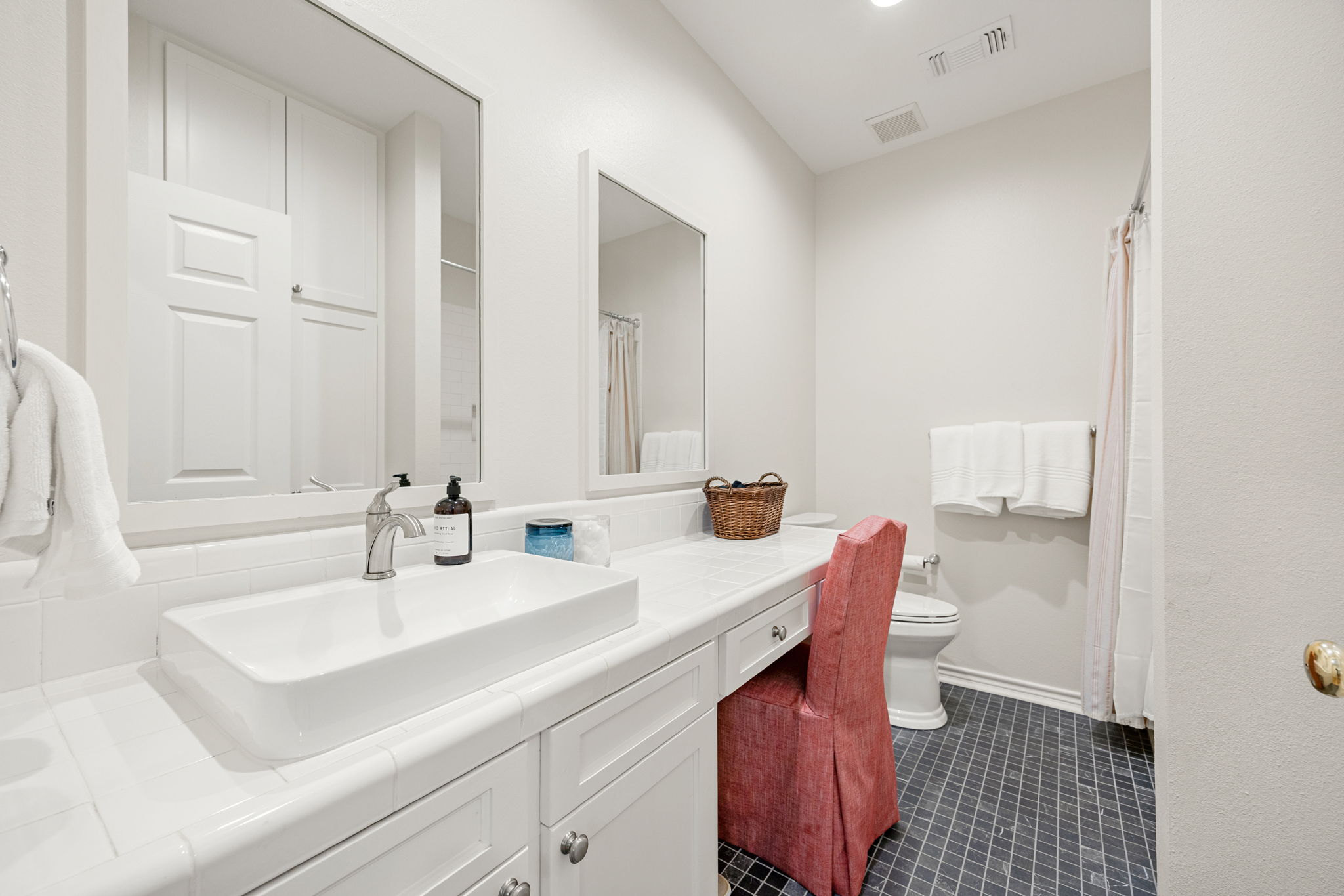 12900 Newberg Road Cat Spring, TX 78933 - Photo 23 of 39 upstairs bathroom