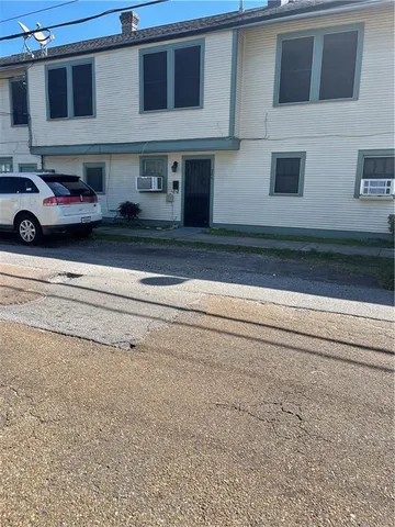 $1,100 | 906 North White Street, New Orleans, LA 70119