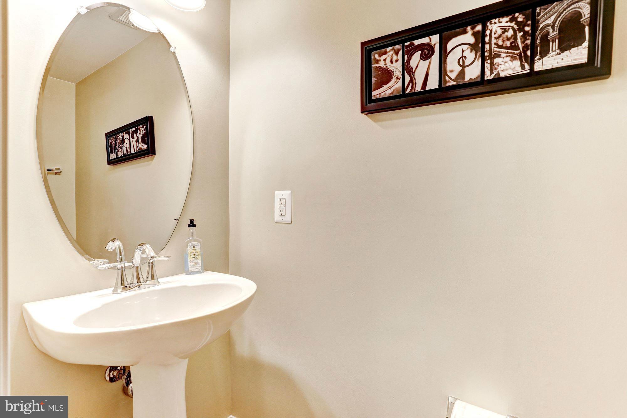 1511 Stack Street Baltimore, MD 21230 - Photo 22 of 29 Powder Room