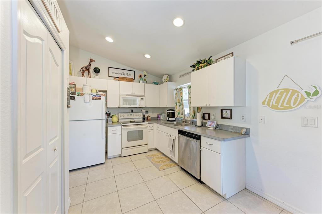 2661 Pronto Lane North Port, FL 34286 - Photo 8 of 33