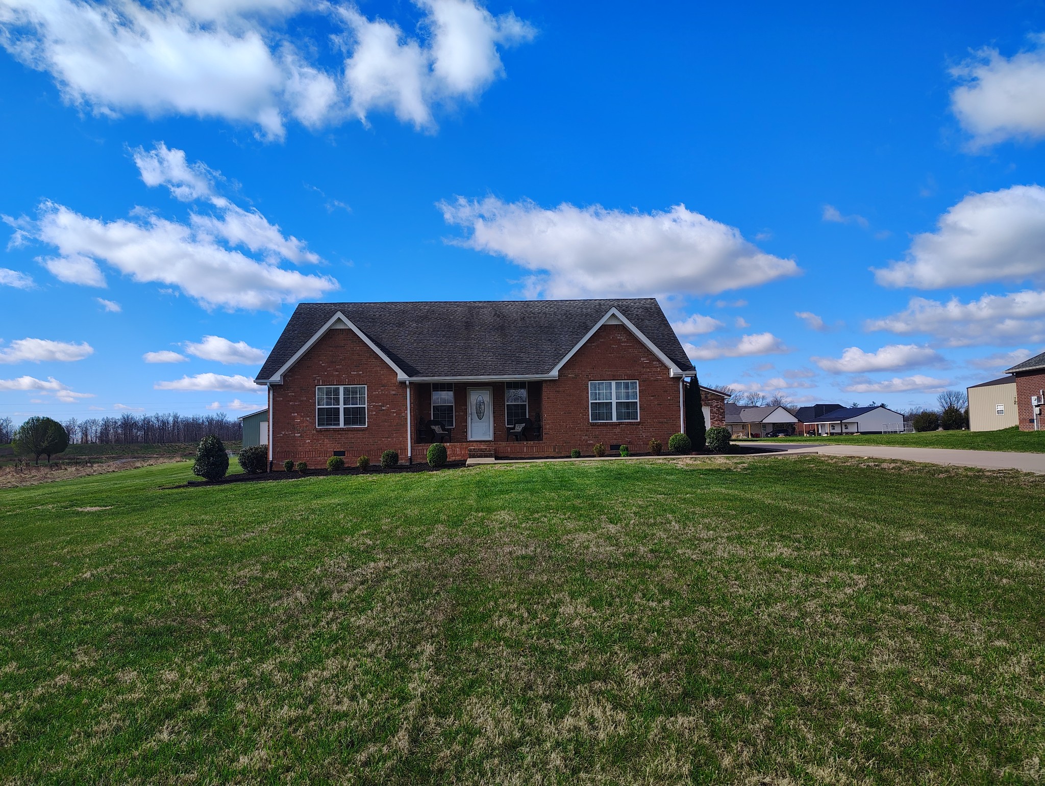 597 Long Creek Road Lafayette, TN 37083 - Photo 2 of 23
