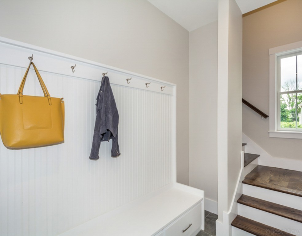 37 Brooksbie Road Bedford, MA 01730 - Photo 18 of 30 Gallery Image 18