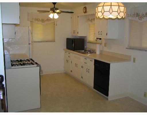 3512 Bevan Road North Versailles, PA 15137 - Photo 5 of 8 Kitchen.