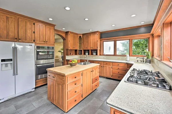 $1,200,000 | 106 Bowman Road, Wisconsin Dells, WI 53965