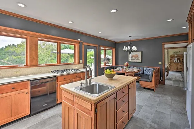 $1,200,000 | 106 Bowman Road, Wisconsin Dells, WI 53965