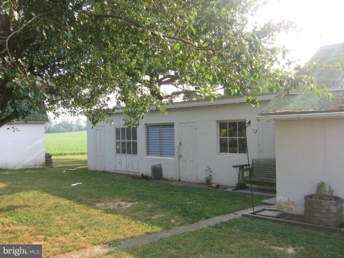 5315 Doubs Road Adamstown, MD 21710 - Photo 4 of 11 Workshop