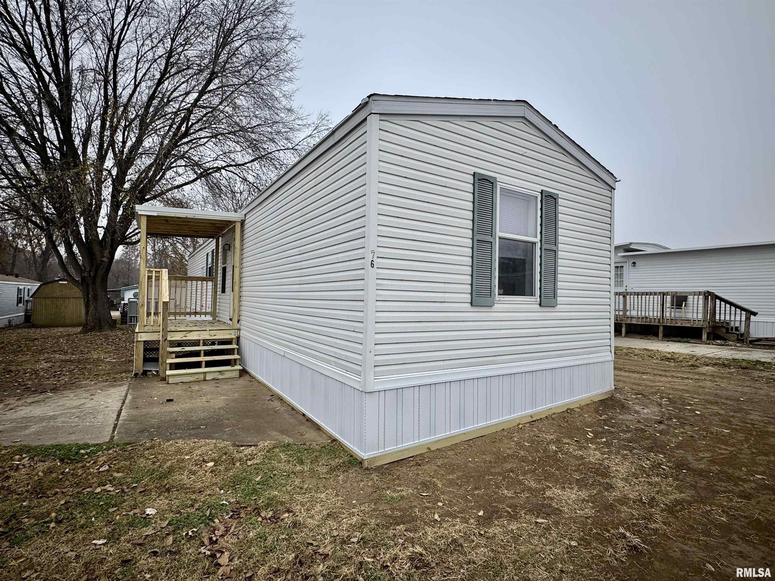 828 Jonathan Lane Quincy, IL 62305 - Photo 1 of 14