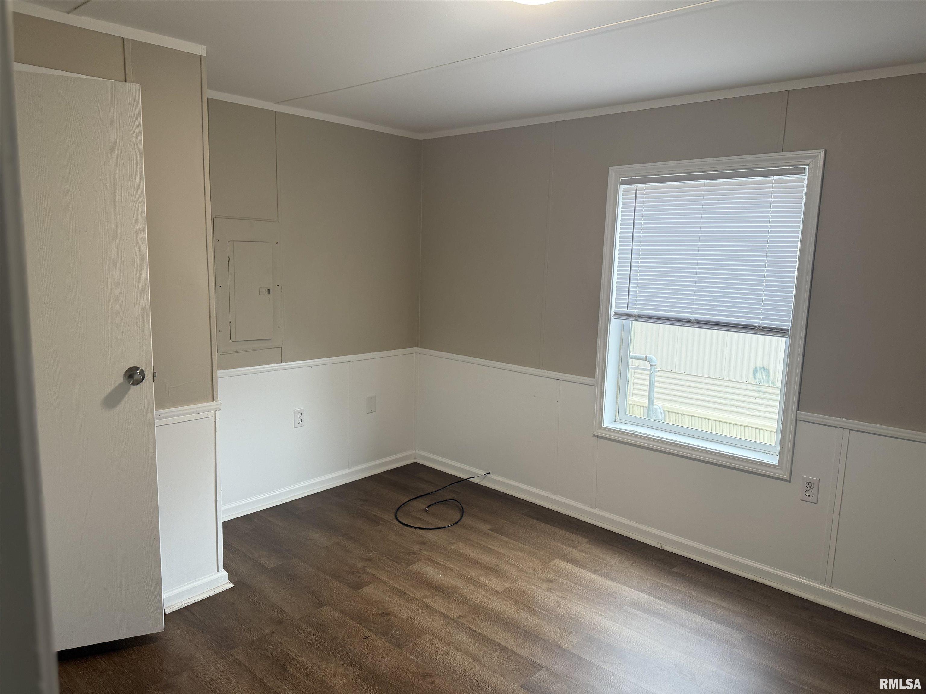 828 Jonathan Lane Quincy, IL 62305 - Photo 4 of 14