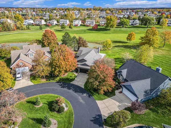 $445,000 | 1875 Wedgefield Court Southeast, Unit 37, Caledonia, MI 49316